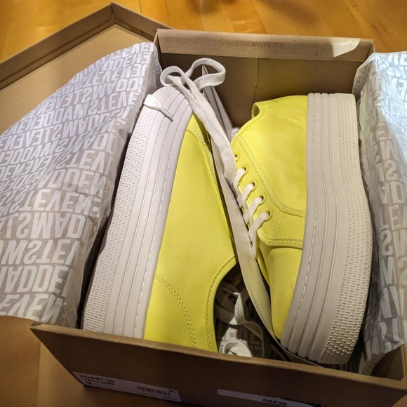 Steve Madden shoes, size 9, brand new in a box - Picture 2 of 8